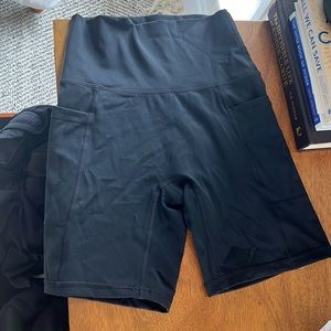 Aerie Goals Offline Bike Short Hi-rise 7 inch inseam - Black - Small - pockets